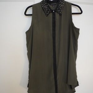 Rock & Republic Sleeveless Button down